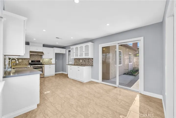 5071 Doanoke Avenue, Irvine, California 92604