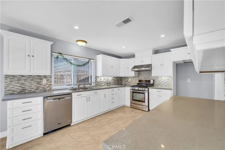 5071 Doanoke Avenue, Irvine, California 92604