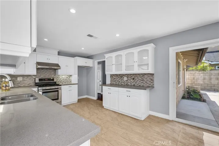 5071 Doanoke Avenue, Irvine, California 92604