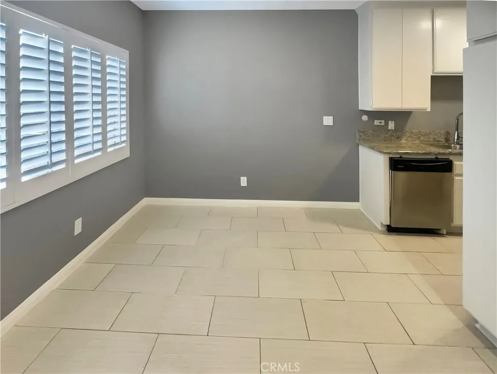 14560 Clark Street 202, Sherman Oaks, California 91411 home-pic-4