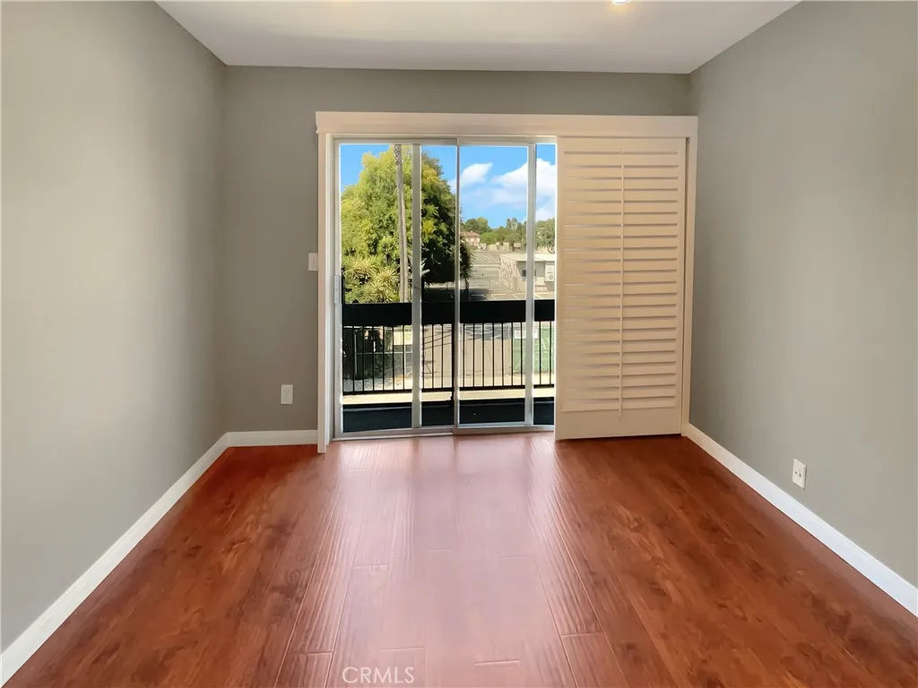 14560 Clark Street 202, Sherman Oaks, California 91411 home-pic-15