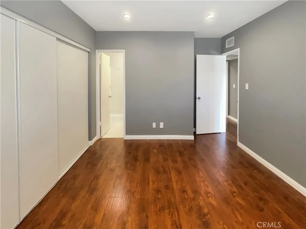 14560 Clark Street 202, Sherman Oaks, California 91411 home-pic-8