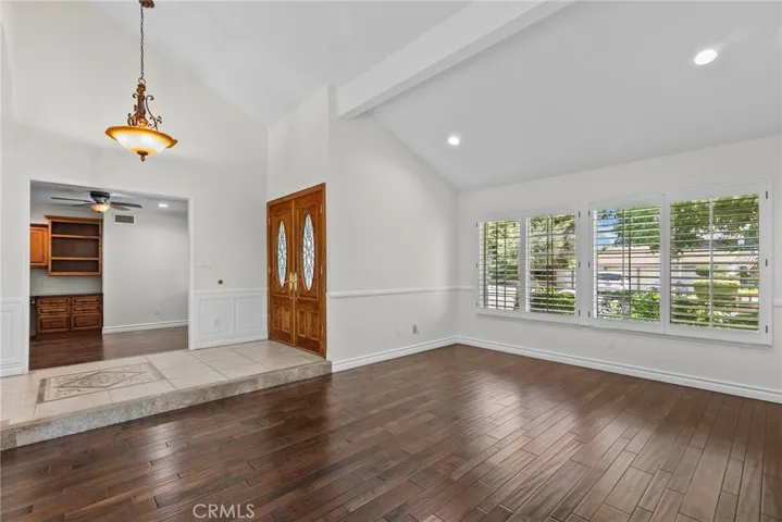 25383 Fortuna Drive, Valencia, California 91355