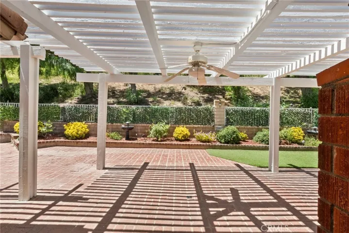 25383 Fortuna Drive, Valencia, California 91355