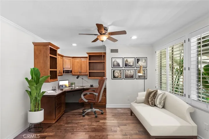 25383 Fortuna Drive, Valencia, California 91355