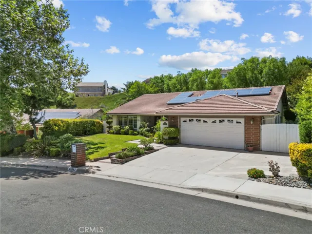 25383 Fortuna Drive, Valencia, California 91355