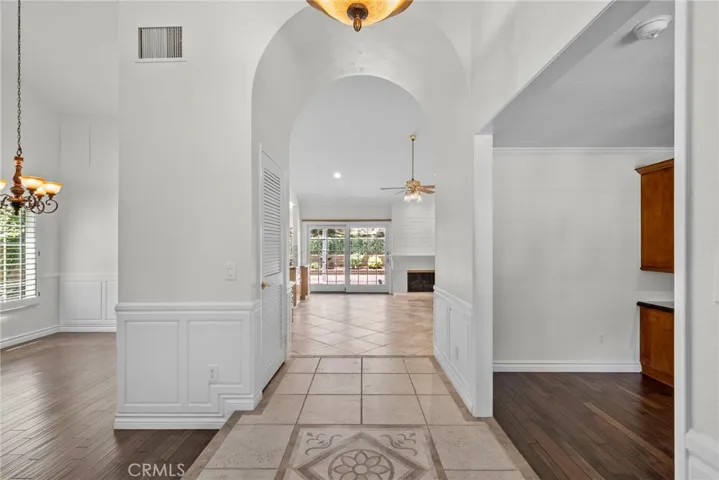 25383 Fortuna Drive, Valencia, California 91355