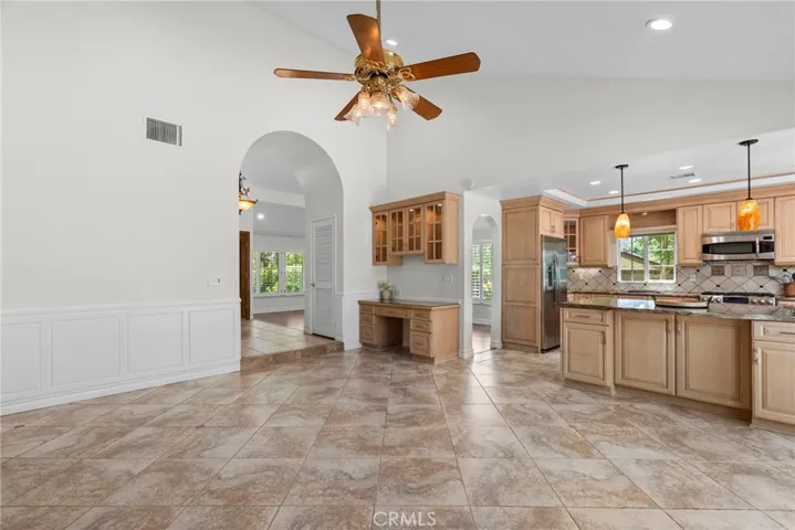 25383 Fortuna Drive, Valencia, California 91355