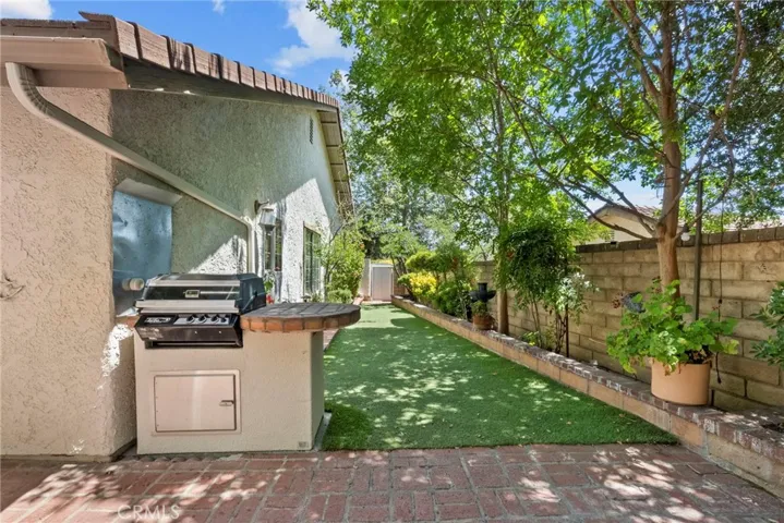 25383 Fortuna Drive, Valencia, California 91355