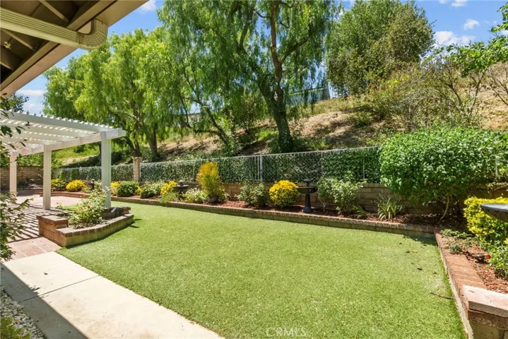 25383 Fortuna Drive, Valencia, California 91355