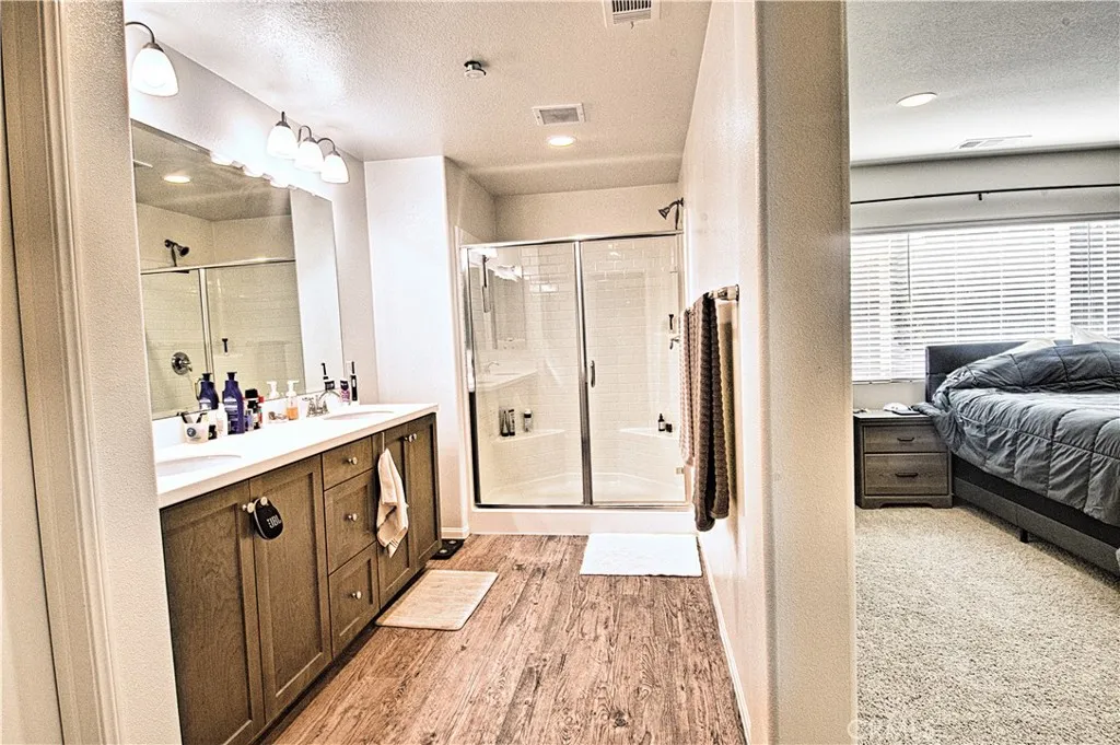 202 Bay Laurel Court, Vista, California 92083 home-pic-11