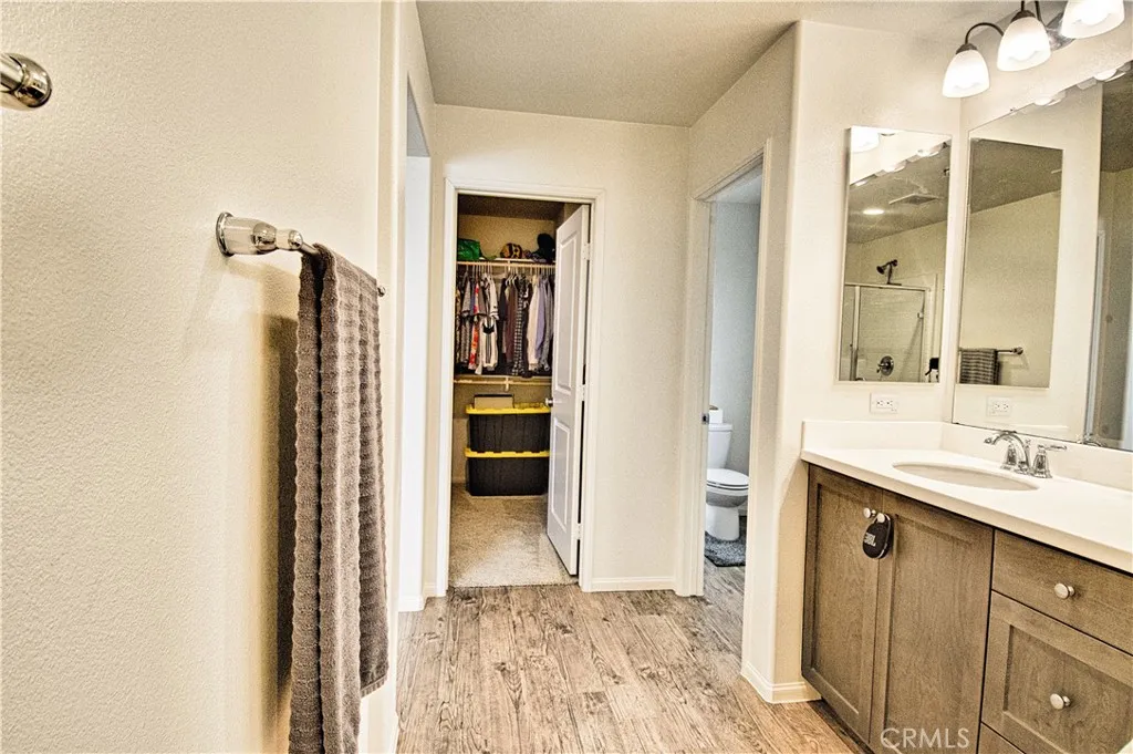 202 Bay Laurel Court, Vista, California 92083 home-pic-12