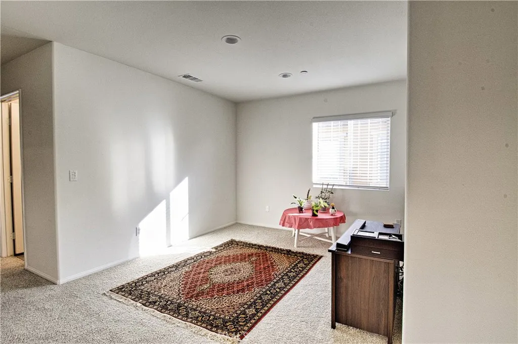 202 Bay Laurel Court, Vista, California 92083 home-pic-8