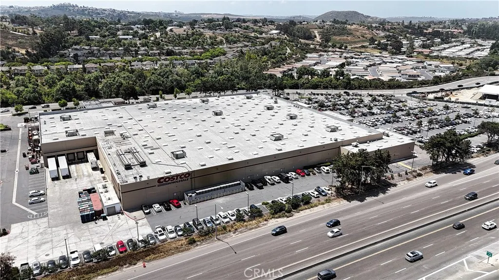 202 Bay Laurel Court, Vista, California 92083 home-pic-24