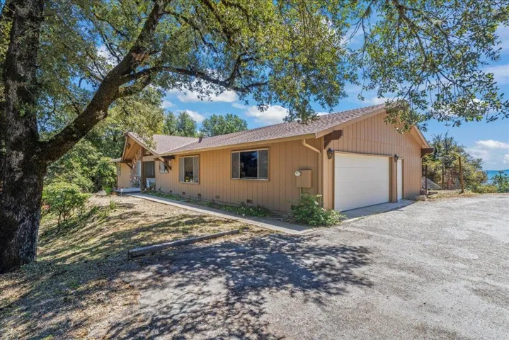 18584 Favre Ridge Road, Los Gatos, California 95033