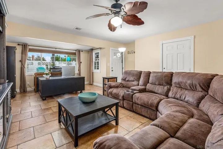 13406 Aubrey St, Poway, California 92064