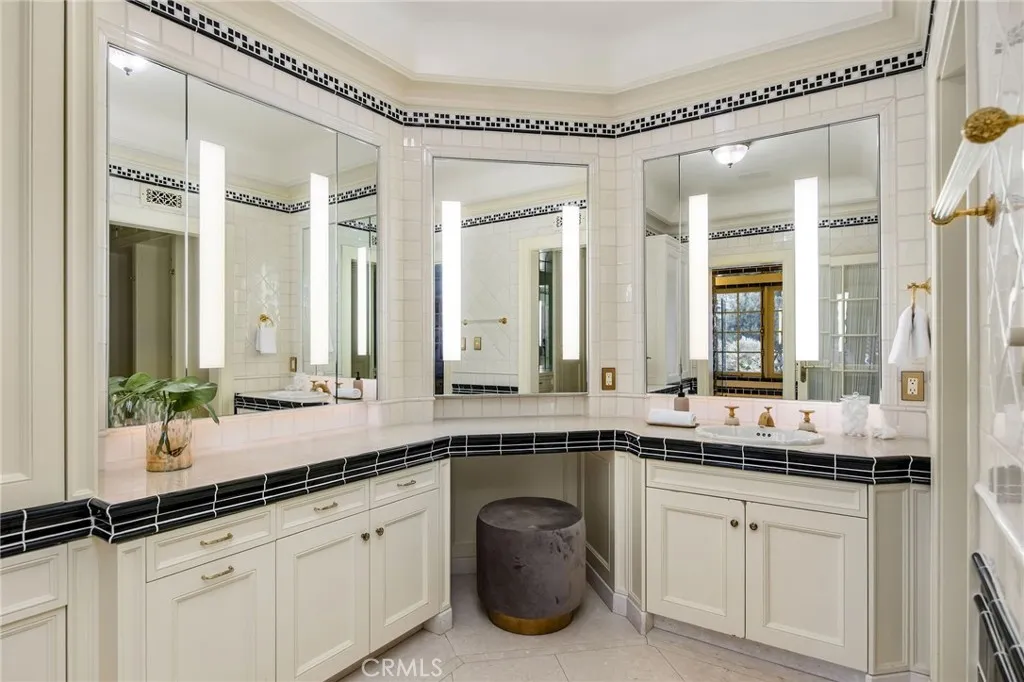 1129 Via Mirabel, Palos Verdes Estates, California 90274 home-pic-43