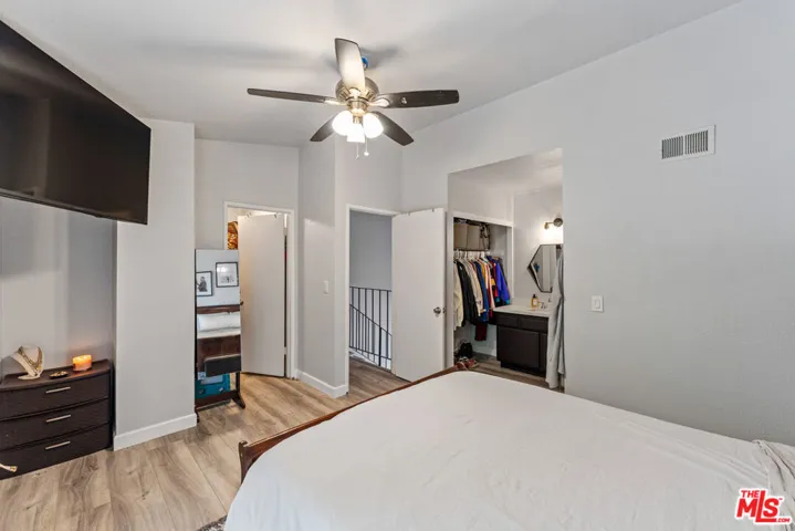 586 Rosewood Avenue, Camarillo, California 93010