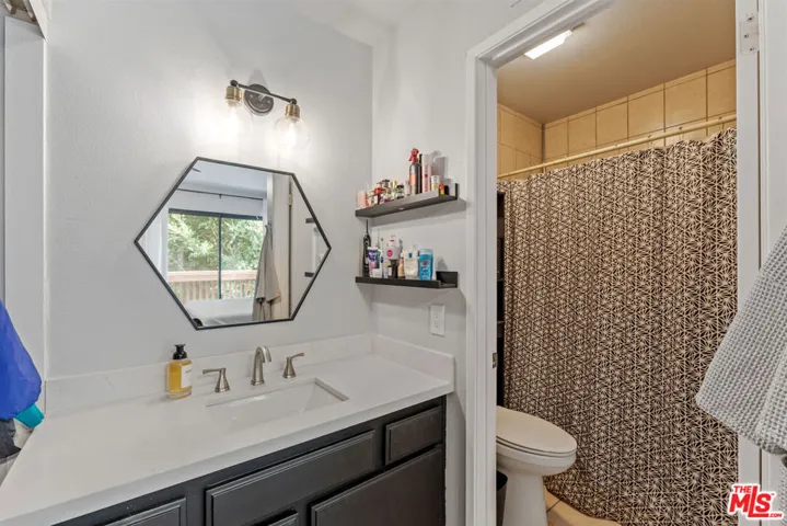 586 Rosewood Avenue, Camarillo, California 93010
