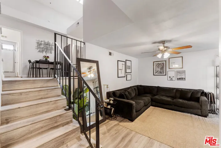 586 Rosewood Avenue, Camarillo, California 93010