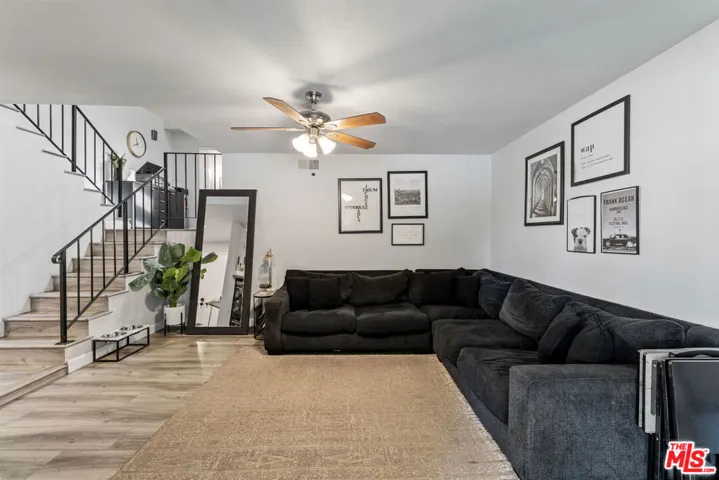 586 Rosewood Avenue, Camarillo, California 93010