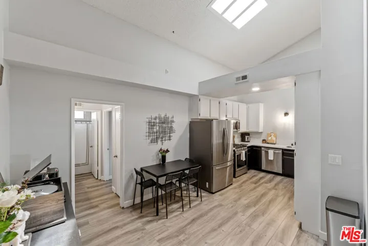 586 Rosewood Avenue, Camarillo, California 93010