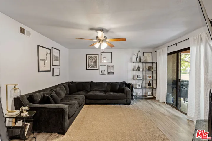 586 Rosewood Avenue, Camarillo, California 93010