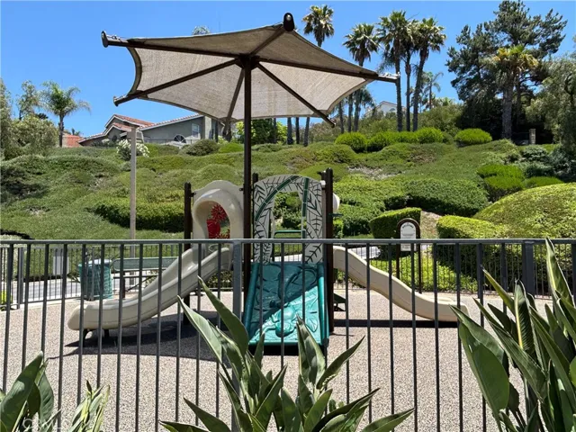 28741 La Triana, Laguna Niguel, California 92677