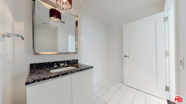 900 W Olympic Boulevard 33b, Los Angeles, California 90015 home-pic-46