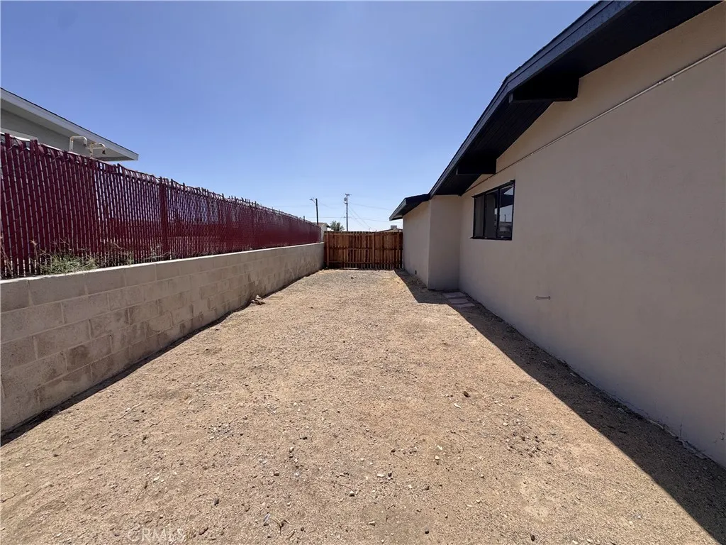 541 Frances Drive, Barstow, California 92311 home-pic-15