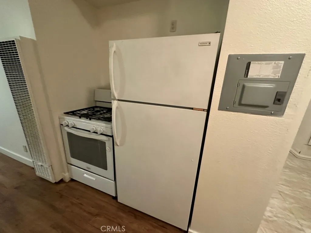 13636 Garfield Avenue, South Gate, California 90280 home-pic-14