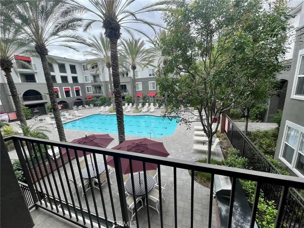 1801 E Katella Avenue 2006, Anaheim, California 92805, 1 Bedroom Bedrooms, ,1 BathroomBathrooms,Residential Lease,For Rent,Katella,PW25139677