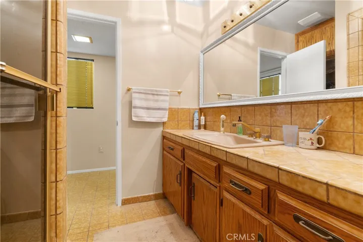 3419 Crest Drive, Bakersfield, California 93306