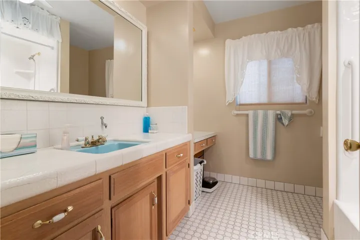 3419 Crest Drive, Bakersfield, California 93306