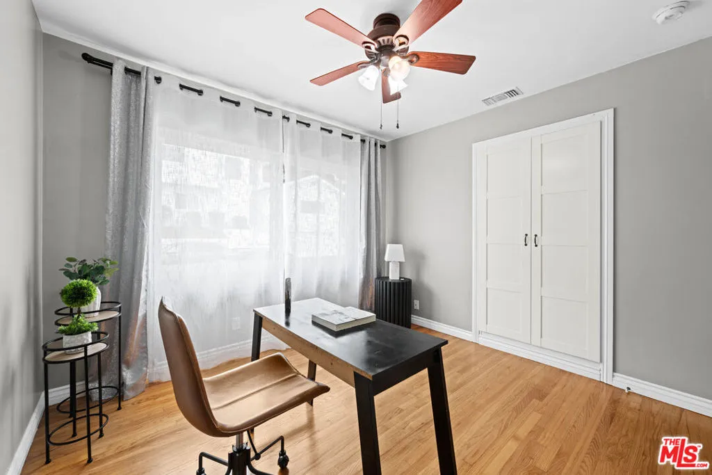 4113 Don Diablo Drive, Los Angeles, California 90008 home-pic-25