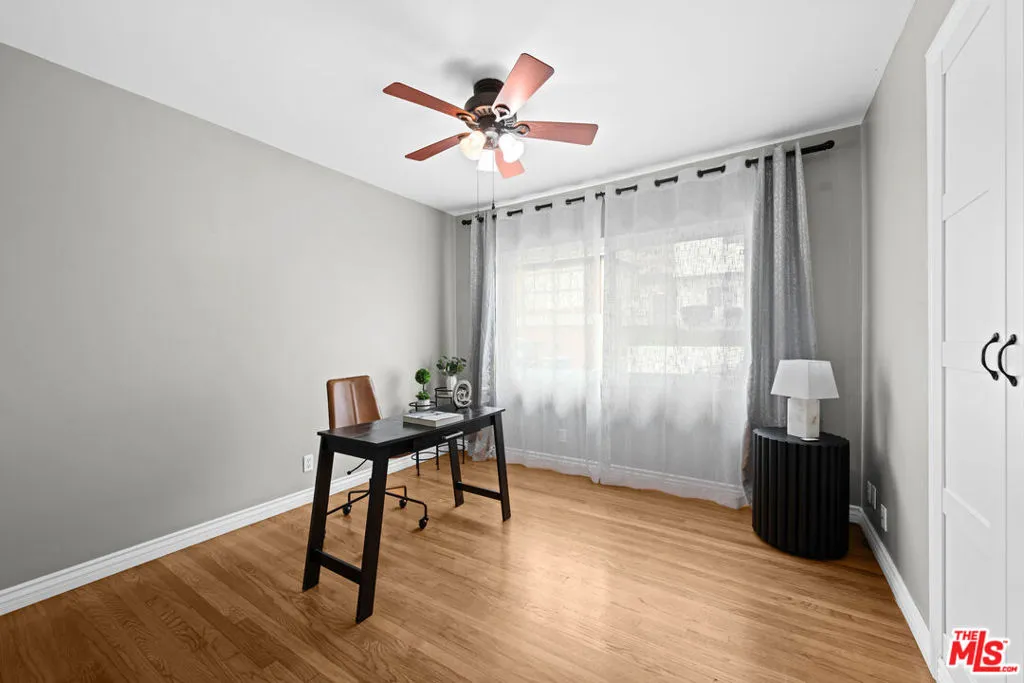 4113 Don Diablo Drive, Los Angeles, California 90008 home-pic-26