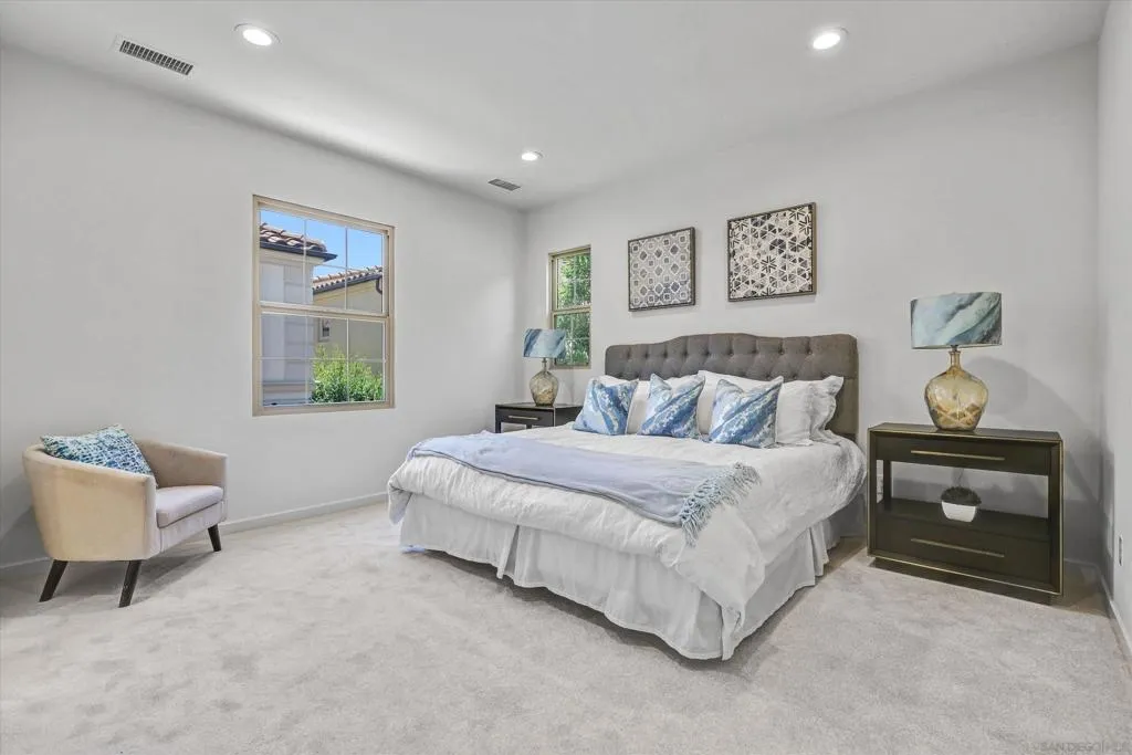 71 Kestrel, Irvine, California 92618 home-pic-20