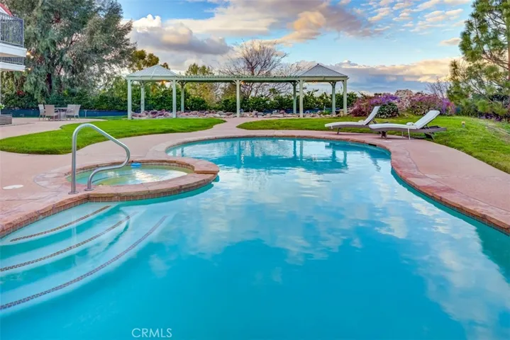 Pool & Spa