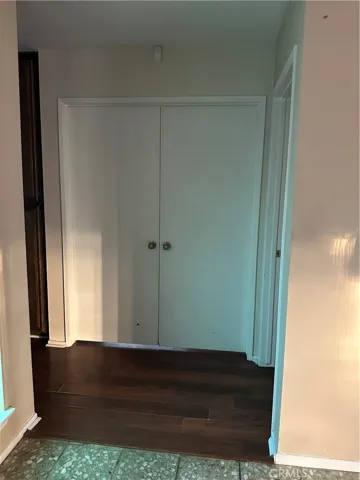 2nd bedroom double door entry