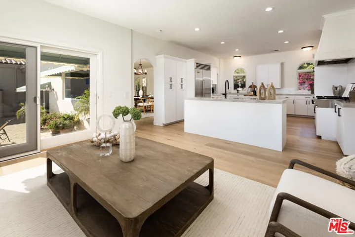 Kitchen/family room