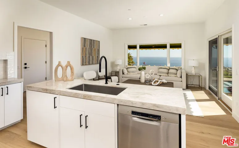 Ocean view Renovate/remodeled