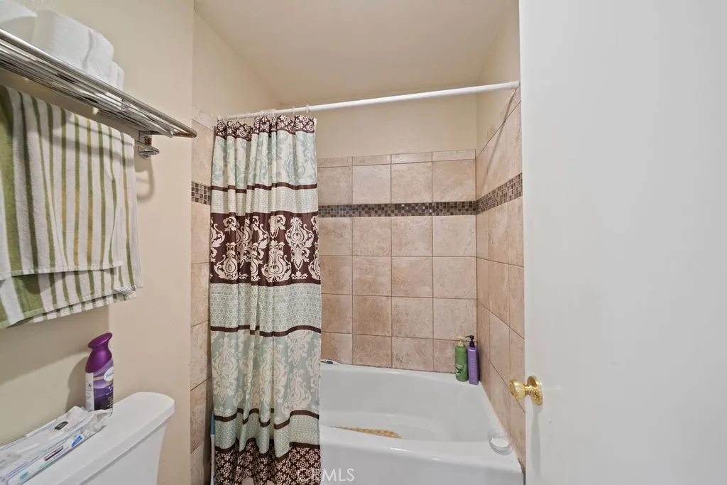 3567 Ganador Court, Riverside, California 92503 home-pic-11