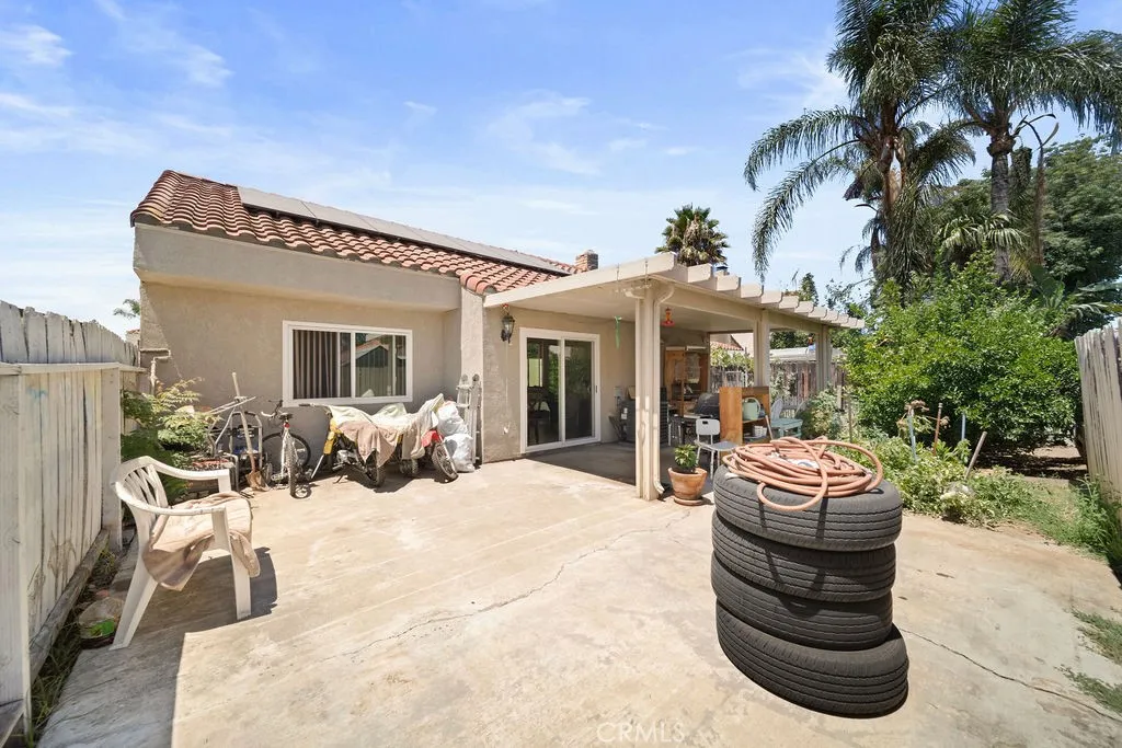 3567 Ganador Court, Riverside, California 92503 home-pic-18
