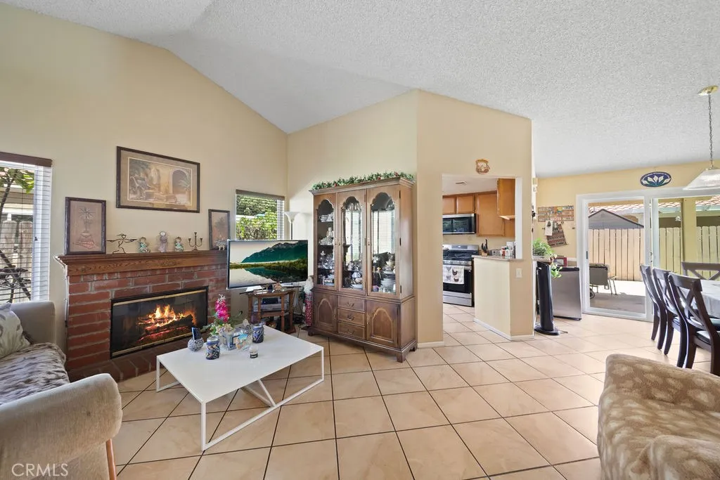 3567 Ganador Court, Riverside, California 92503 home-pic-9