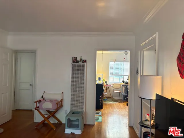 Living room-140 N pass # 2