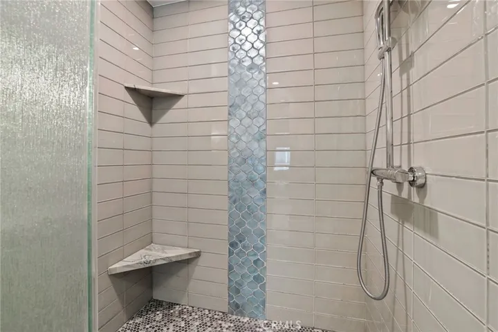Primary suite shower