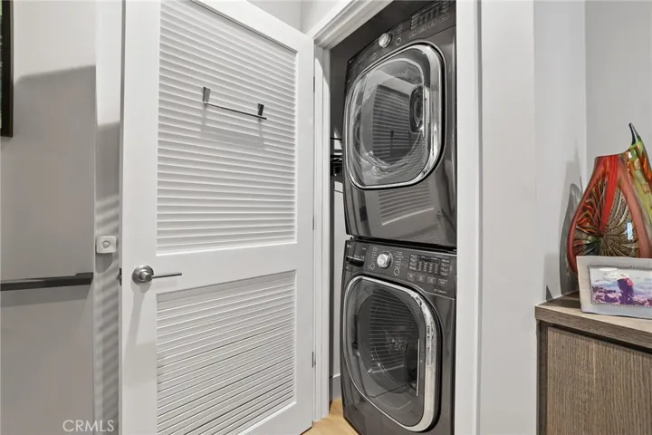 stackable inside laundry
