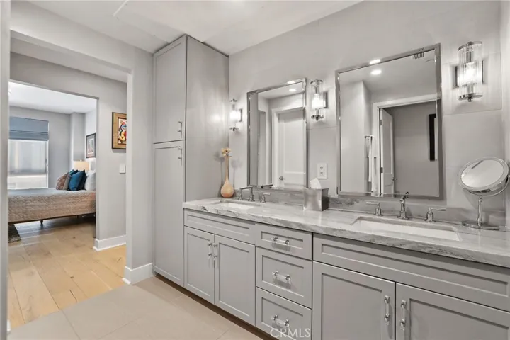 Primary bath with dual sings and ample cabinetry
