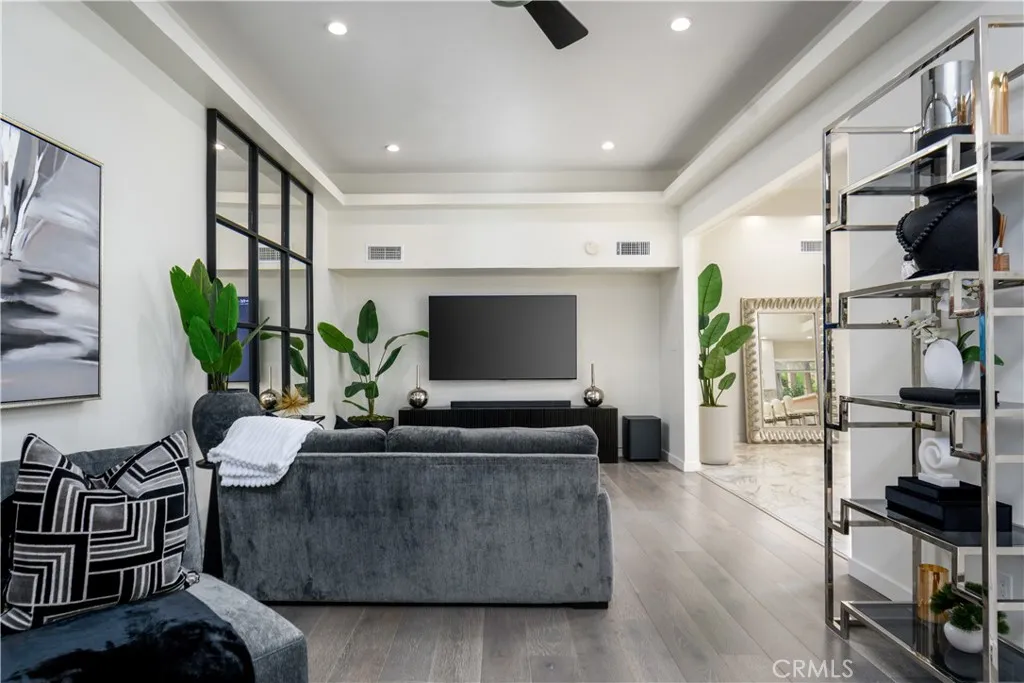 4557 Don Timoteo Drive, Los Angeles, California 90008 home-pic-12