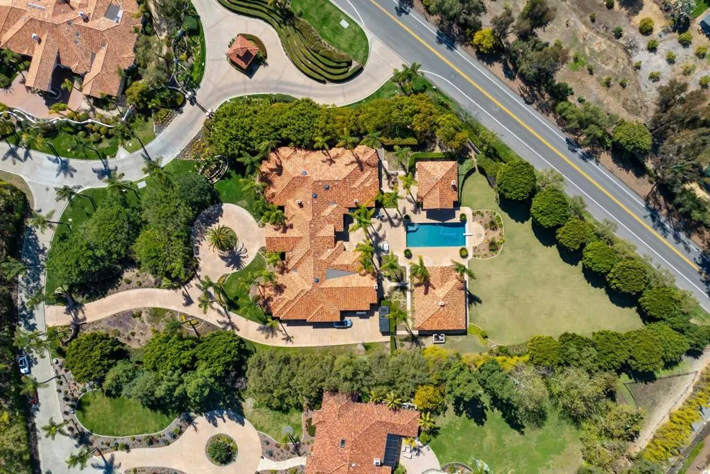 18050 Rancho La Cima Corte, Rancho Santa Fe, California 92067 home-pic-54